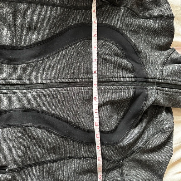 Lululemon Stride Jacket Size 4 - Picture 6 of 10